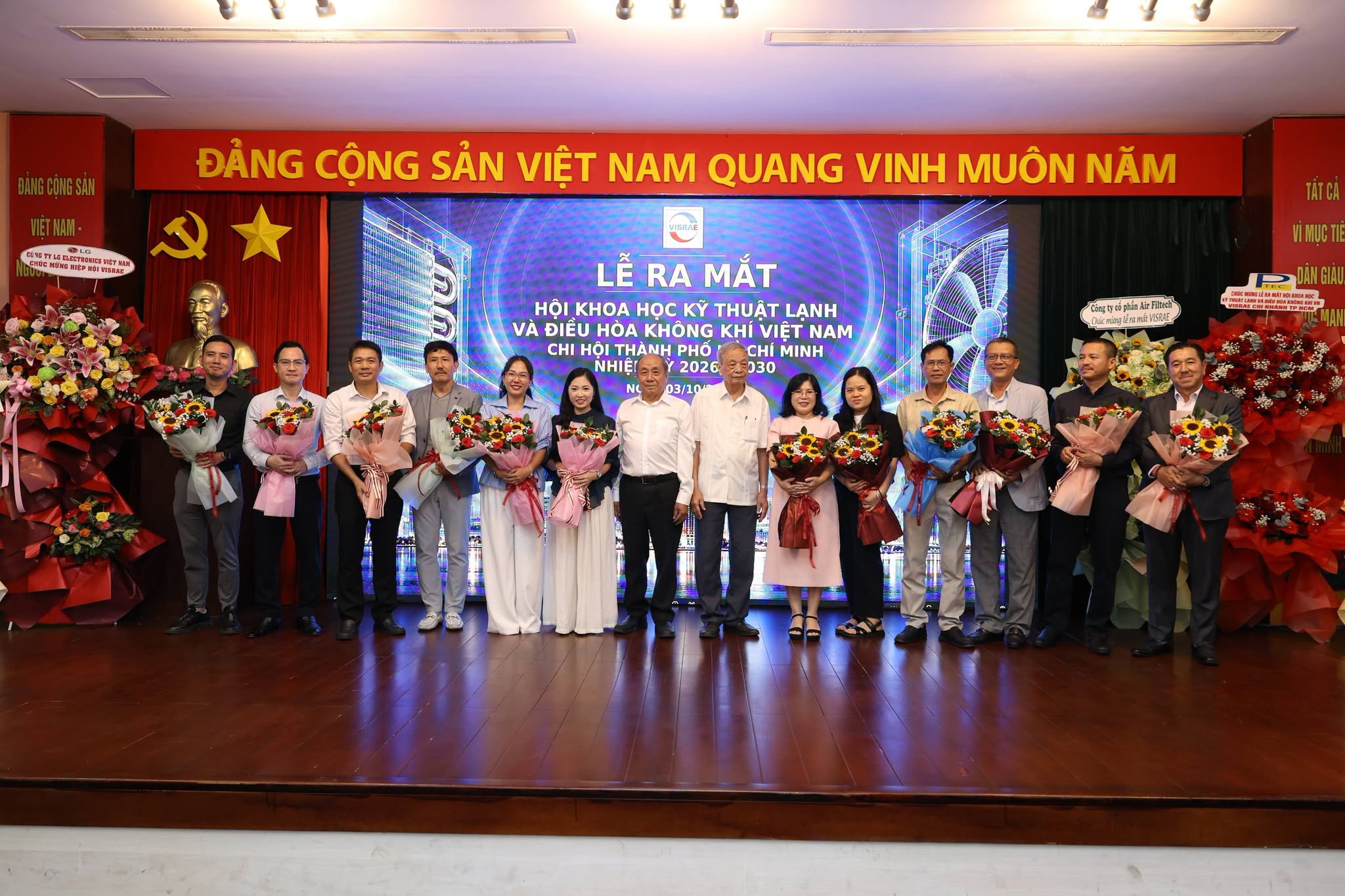 Ông Châu Vĩnh Phú Tổng Giám đốc KASUNAIR nhận quyết định bổ nhiệm Phó Ban Doanh nghiệp Chi hội VISRAE TP.HCM